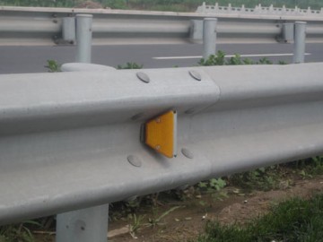 波形護欄梯形輪廓標