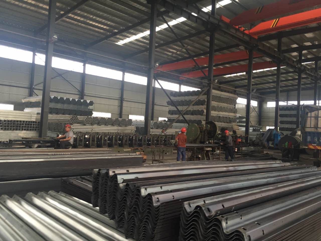 鍍鋅護欄板生產(chǎn)專區(qū)