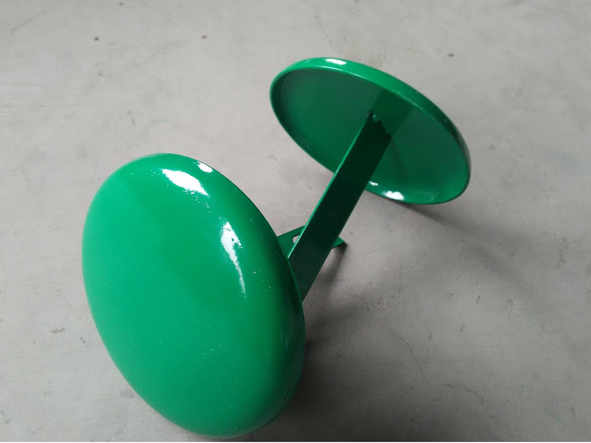 兩波護欄板噴塑柱帽